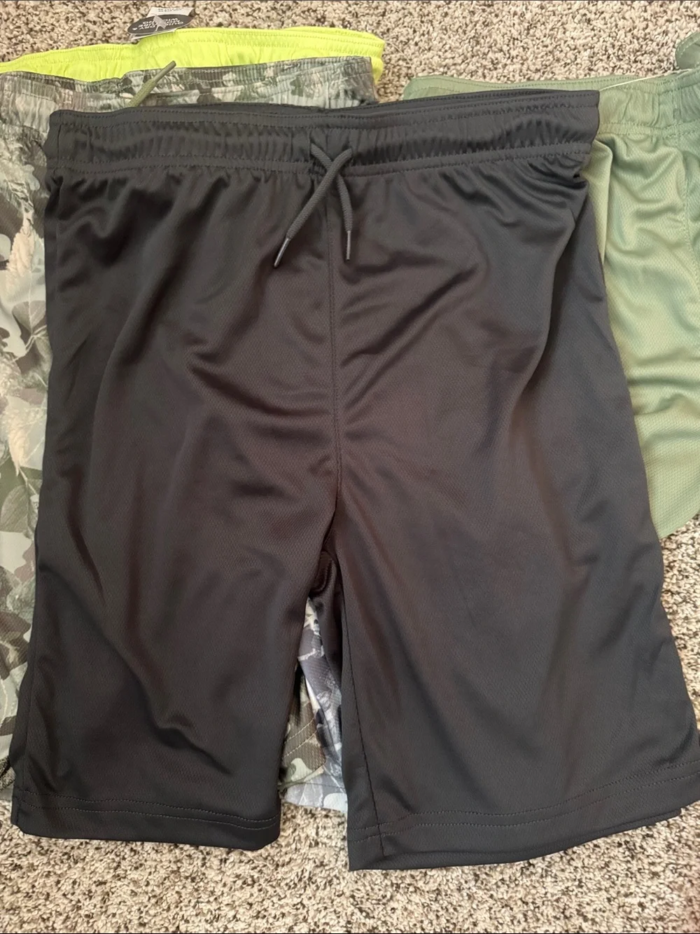 NWT Lot of 5 pairs Children’s place boys athletic shorts XXL (16)